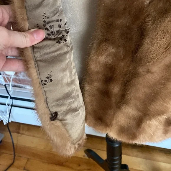 Conrad & Chandler Vintage 60's Brown Beige Mink Stole Cap Wrap - Picture 3 of 8